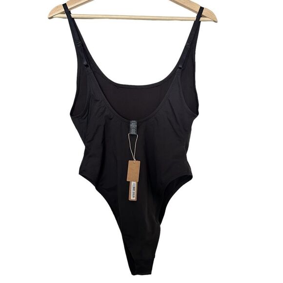 NWT SKIMS Scoop Neck One Piece In Onyx Black Sexy Cheeky Swimsuit - Picture 5 of 8
